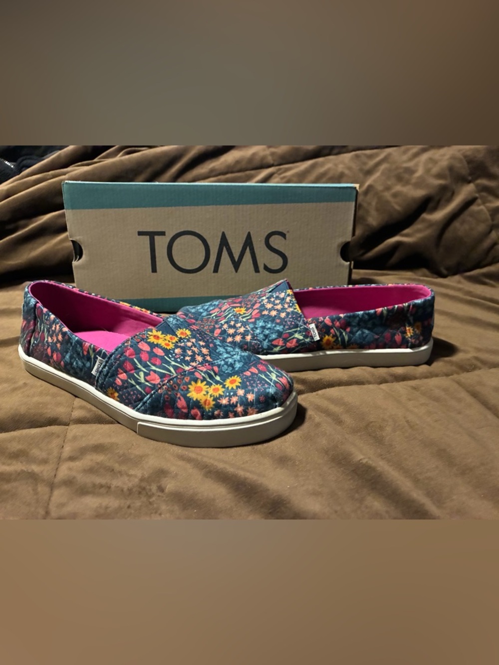 TOMS brand, size 7.5, alpagarta cupsole steel blue repreve flower fields/quilted - Picture 2 of 11
